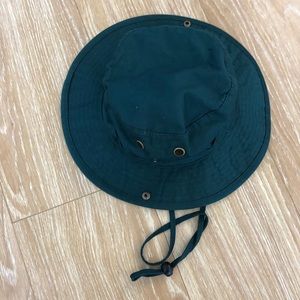 New green bucket hat